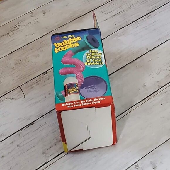 Little Kids Bubble tooobs with included bubble liquid and tray - Picture 3 of 5